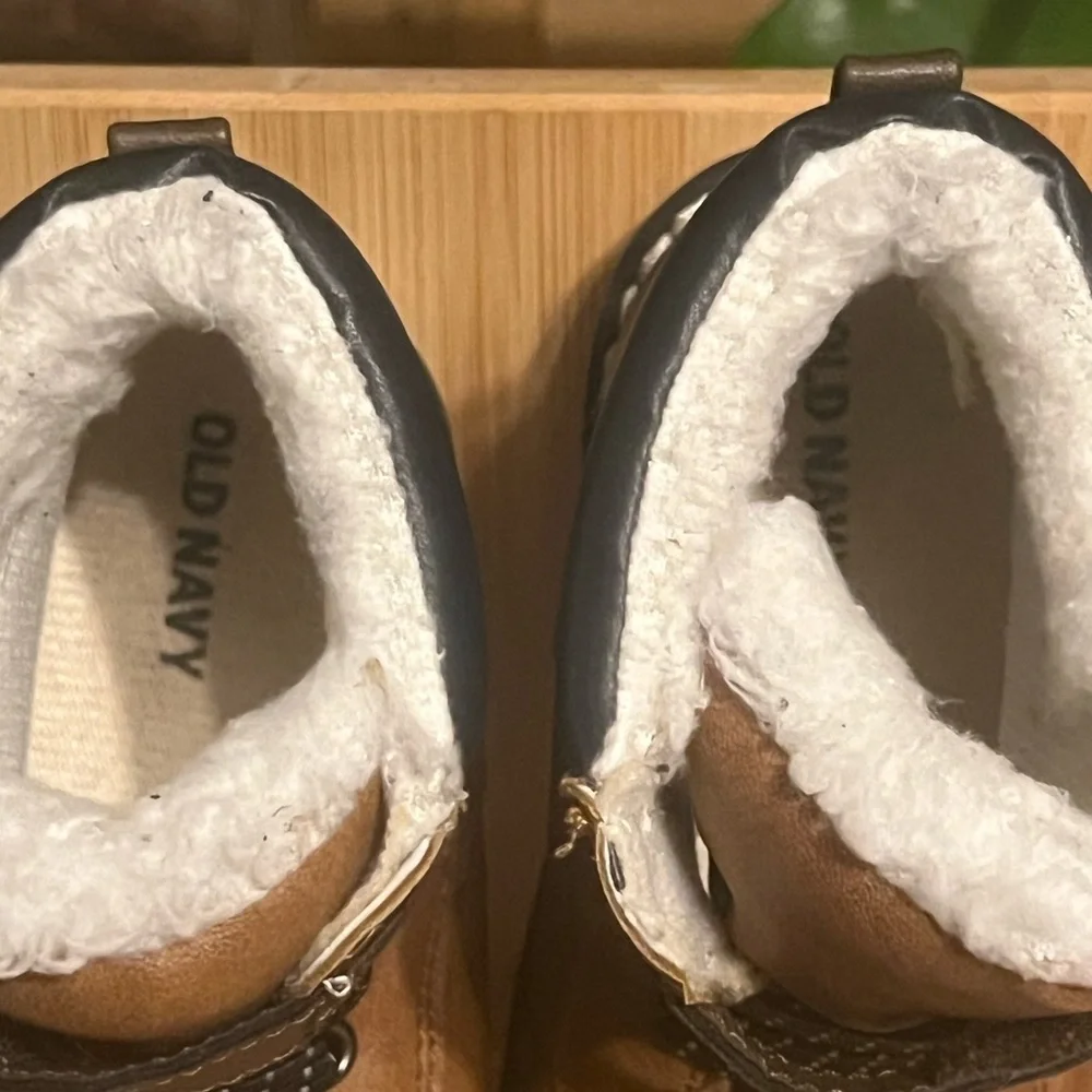 Old Navy Tan Brown Faux-Fur Lined Kids Winter Boots